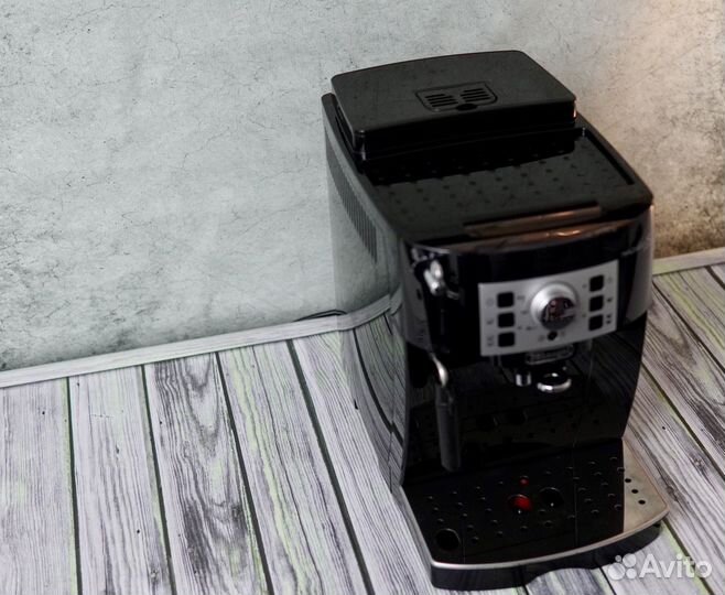 Кофемашина delonghi ecam 22.110.B