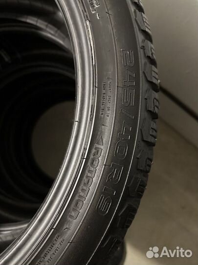 Nokian Tyres Hakkapeliitta 9 245/40 R19 98T