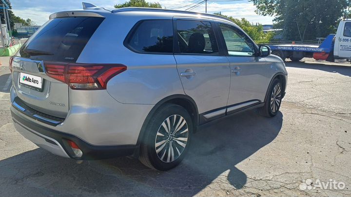 Mitsubishi Outlander 2.4 CVT, 2019, 71 000 км