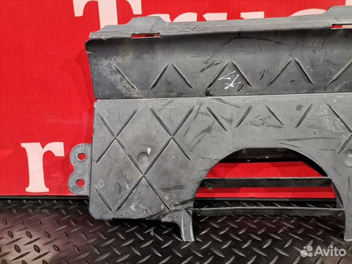 Крышка корпуса отопителя