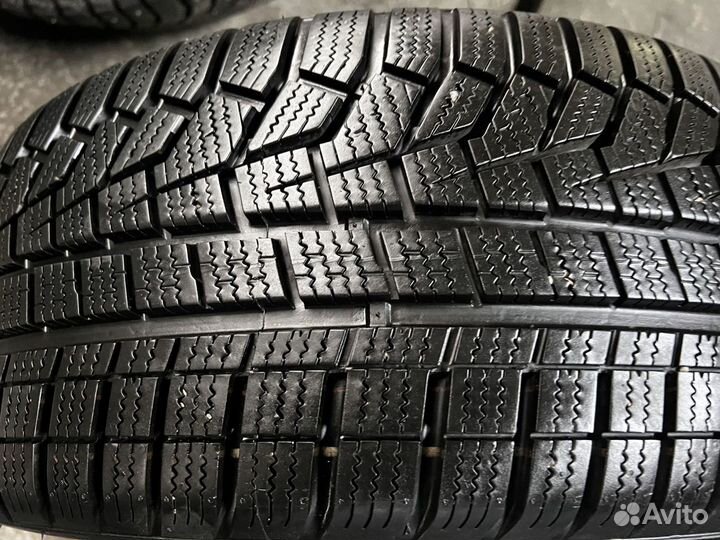 Hankook Ventus V12 Evo K110 215/45 R17