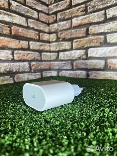 Блок питания для iPhone 20w