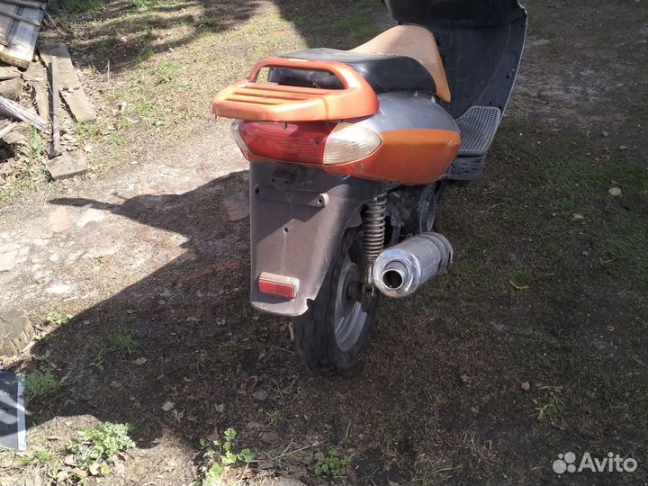 Продам скутер 150 кубов