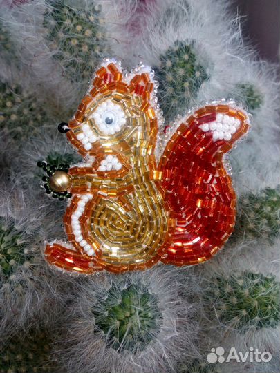 Броши из бисера