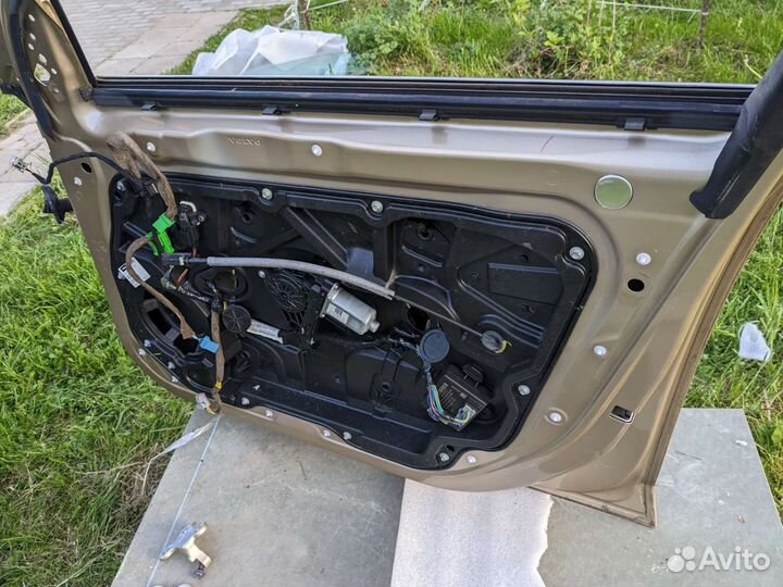 Дверь передняя правая volvo S60 2010-2018