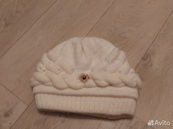 Шапка женская вязаная