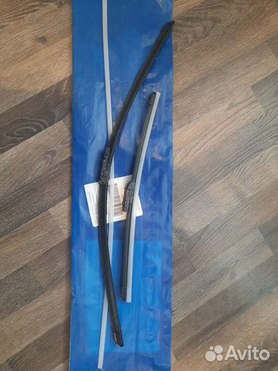 Стеклоочиститель оригинал на Lexus NX 200/300h 14