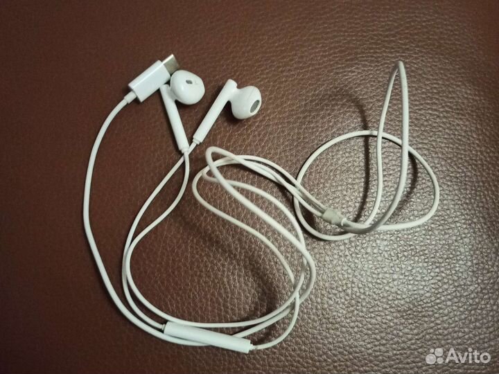 Проводные наушники