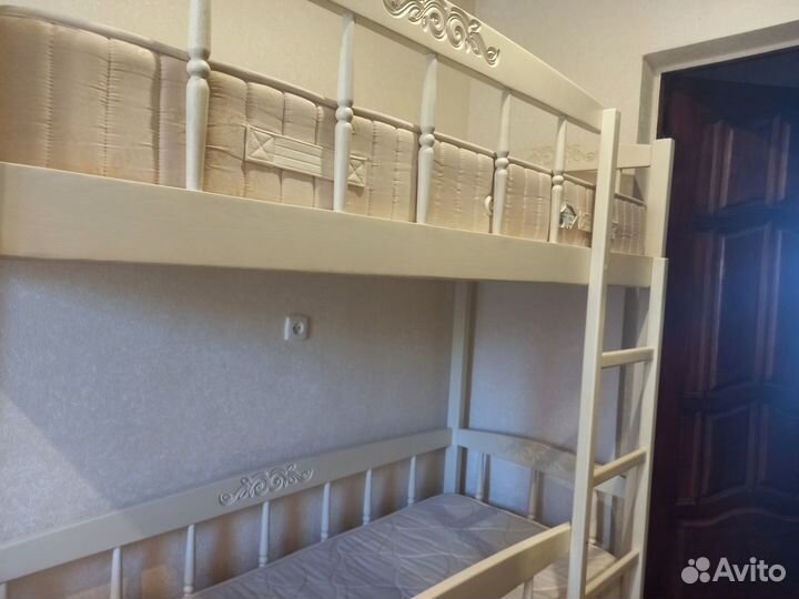 Двухъярусная кровать бу с матрасами