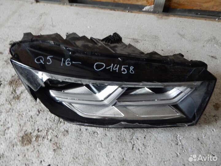 Правая фара светодиодная для Ауди Ку5 2017-2018 го