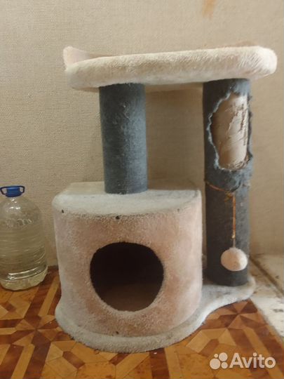 Домик для кошки с когтеточкой бу