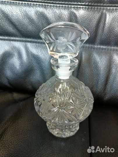 Хрустальные флаконы от духов