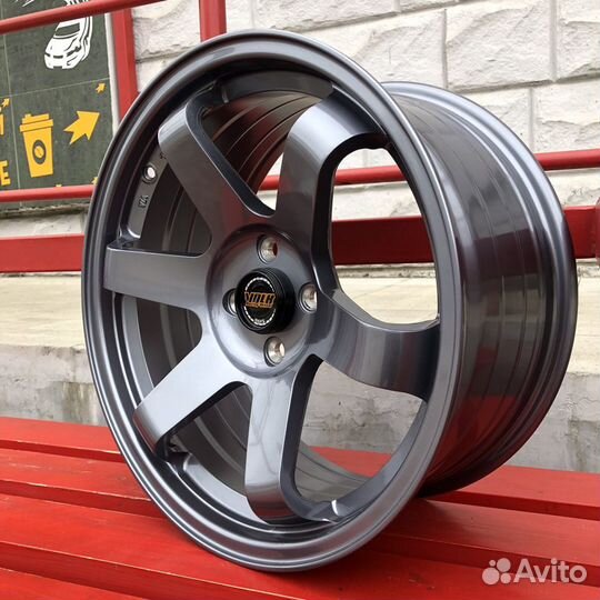 Литой диск Volk R17 8.0 4*100 ET35 d73.1