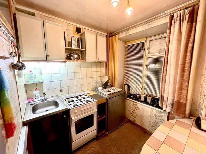 2-к. квартира, 55 м², 3/9 эт.