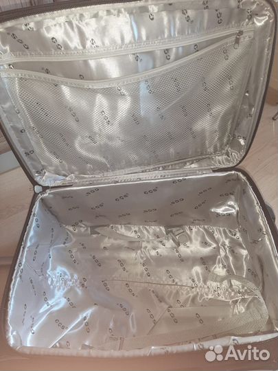 Чемодан на колесах бу