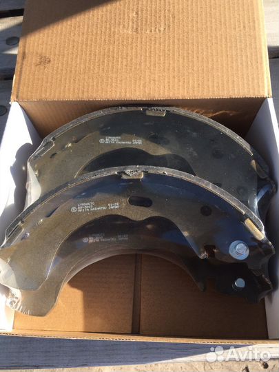 Тормозные колодки mazda 626;Tribute; Maverik 01