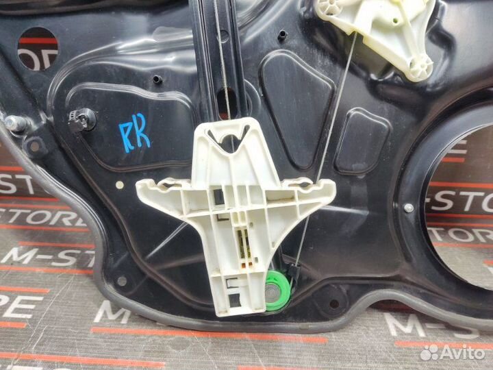 Стеклоподъемник задний правый Volkswagen Passat B6