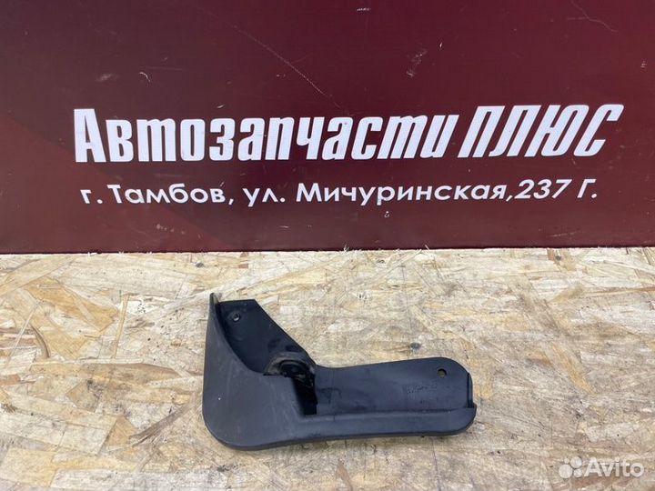 Брызговик передний левый LADA Vesta