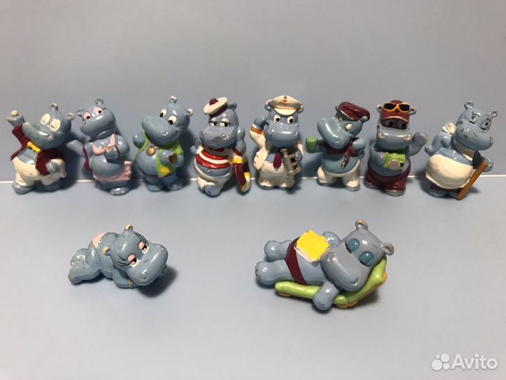 Бегемоты на отдыхе из Киндера (Kinder Surprise)