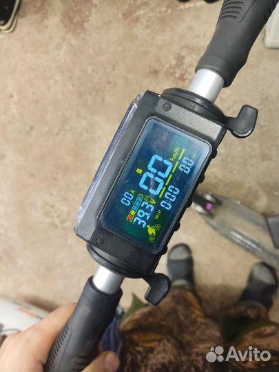 Эл.самокат kugoo s3 разменяю на сломанные телефоны