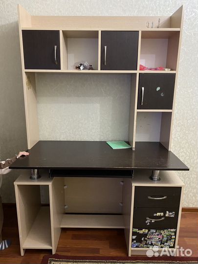 Компьютерный стол