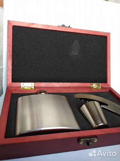 Фляга и штопор. Мужской подарочный набор