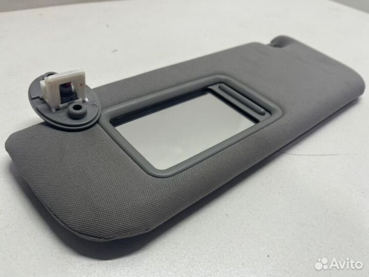 Козырек солнцезащитный передний левый Toyota Camry