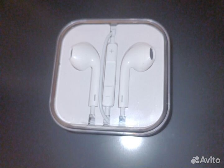 Наушники с микрофоном