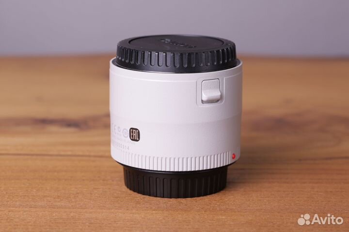 Телеконвертер Canon Extender EF 2x III