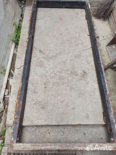 Металлическая дверь бу