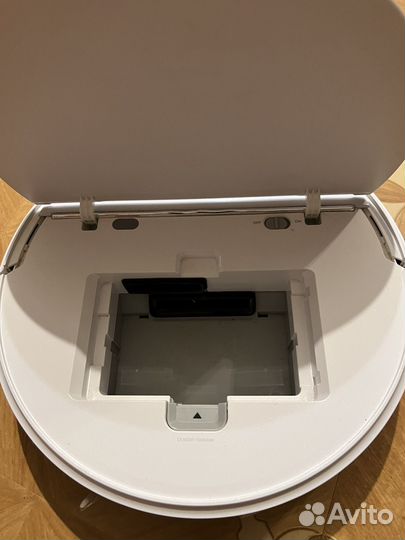 Робот пылесос моющий weissgauff