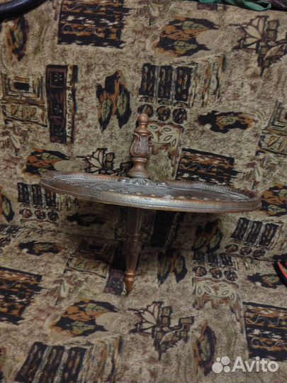 Подставка алюминиевая под цветы