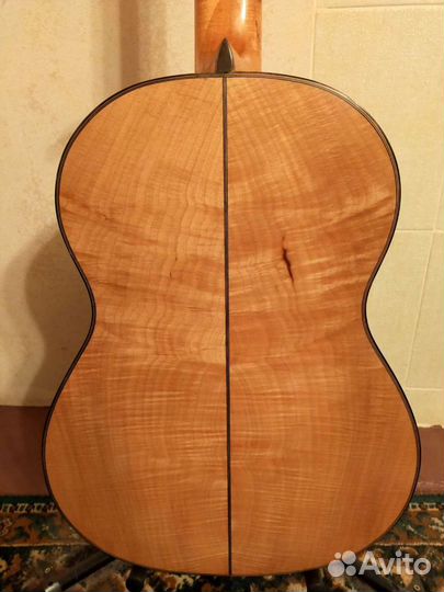 Мастеровая классическая гитара