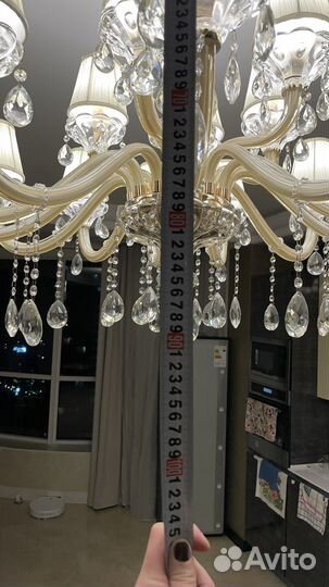 Продам люстру
