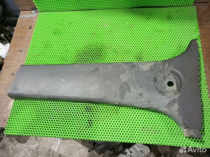 Накладка стойки средняя левая нижняя Lifan X60