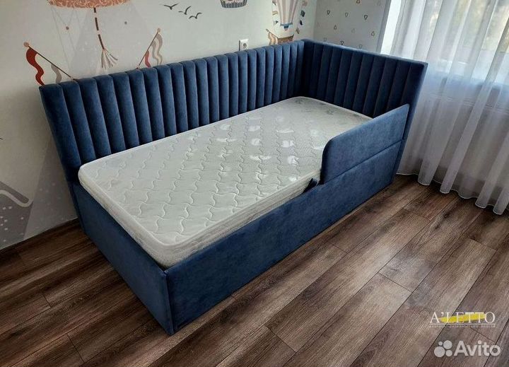 Детская кровать с мягкими бортиками