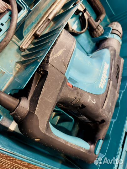 Отбойный молоток Makita HM1203C 2022 г.в