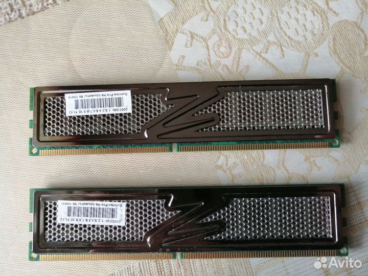 Два модуля памяти DDR2 800 мгц по 1 Гб