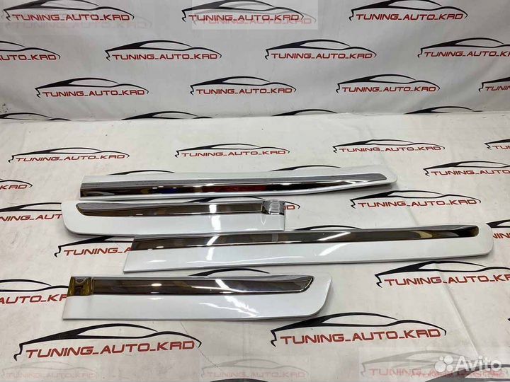 Молдинги дверей Lexus LX 570 H9400