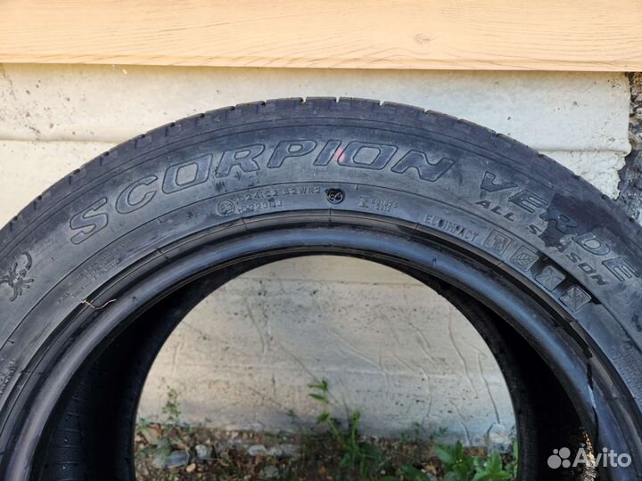 Pirelli Scorpion Verde All Season 235/55 R17 99V