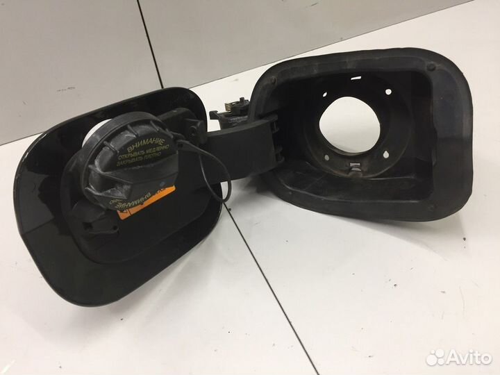 Лючок бензобака (Hyundai Equus)