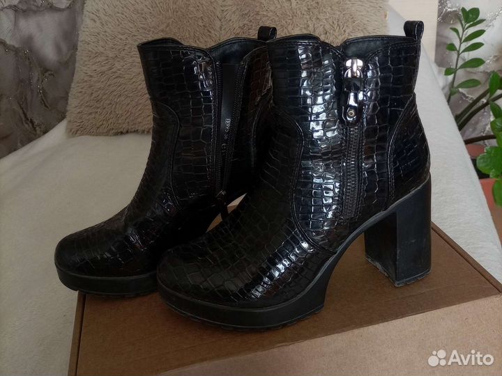 Ботинки на каблуке