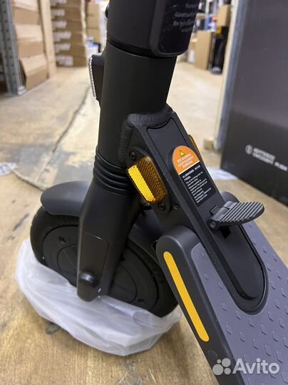 Электросамокат ninebot e25