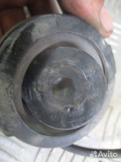 Клапан вакуумный Ауди 100 С4