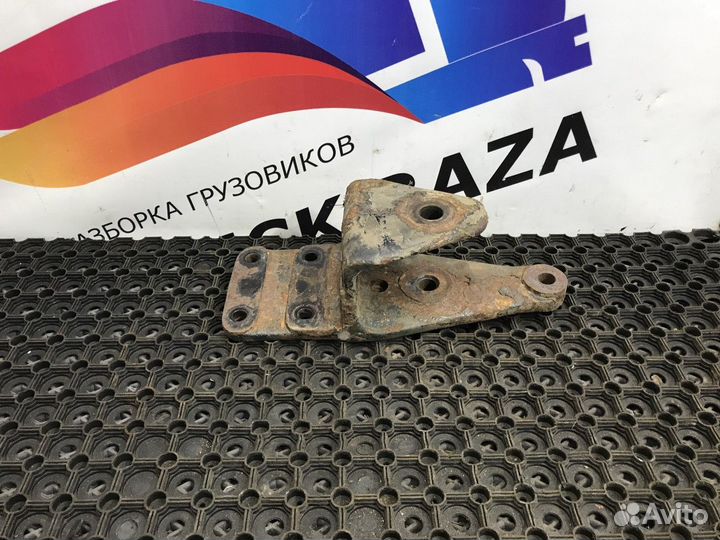 Кронштейн передней рессоры левый Daf CF