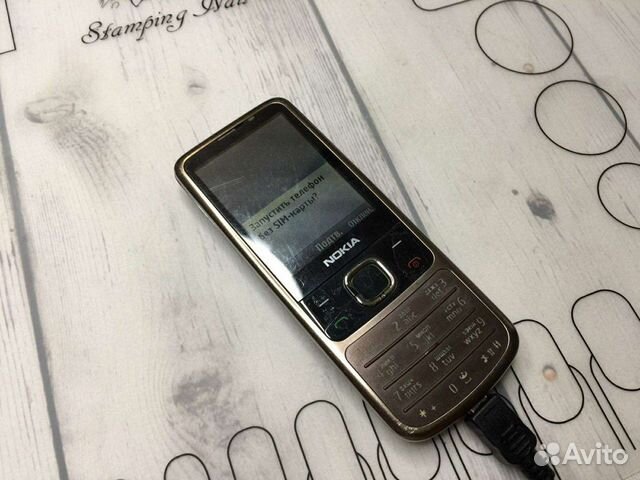 Телефон Nokia 6700с