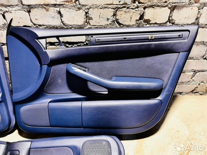 Обшивка боковой двери Audi A6 C5/4B 2.7 BES 2003