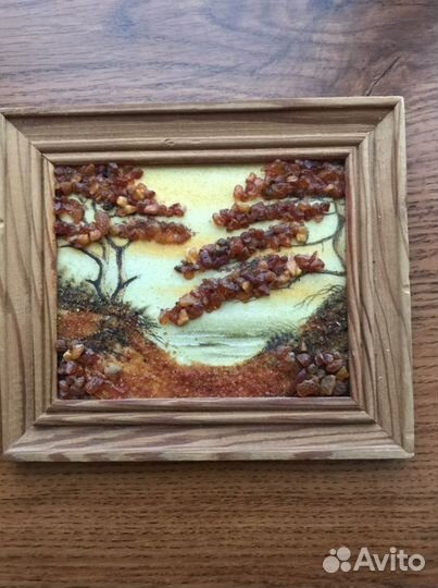 Картины из натурального янтаря