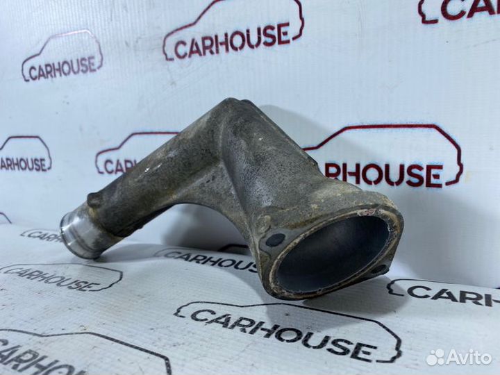 Флянец охлаждения Toyota Avensis Verso 1 2.0