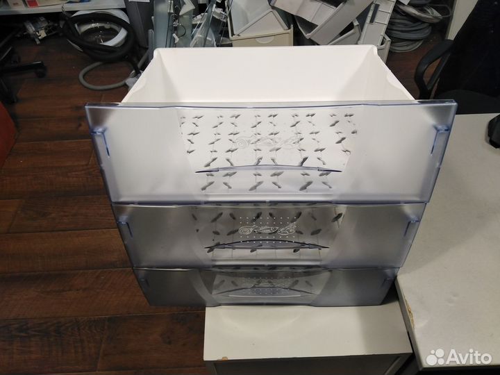 Ящик морозильной камеры холодильника Бирюса